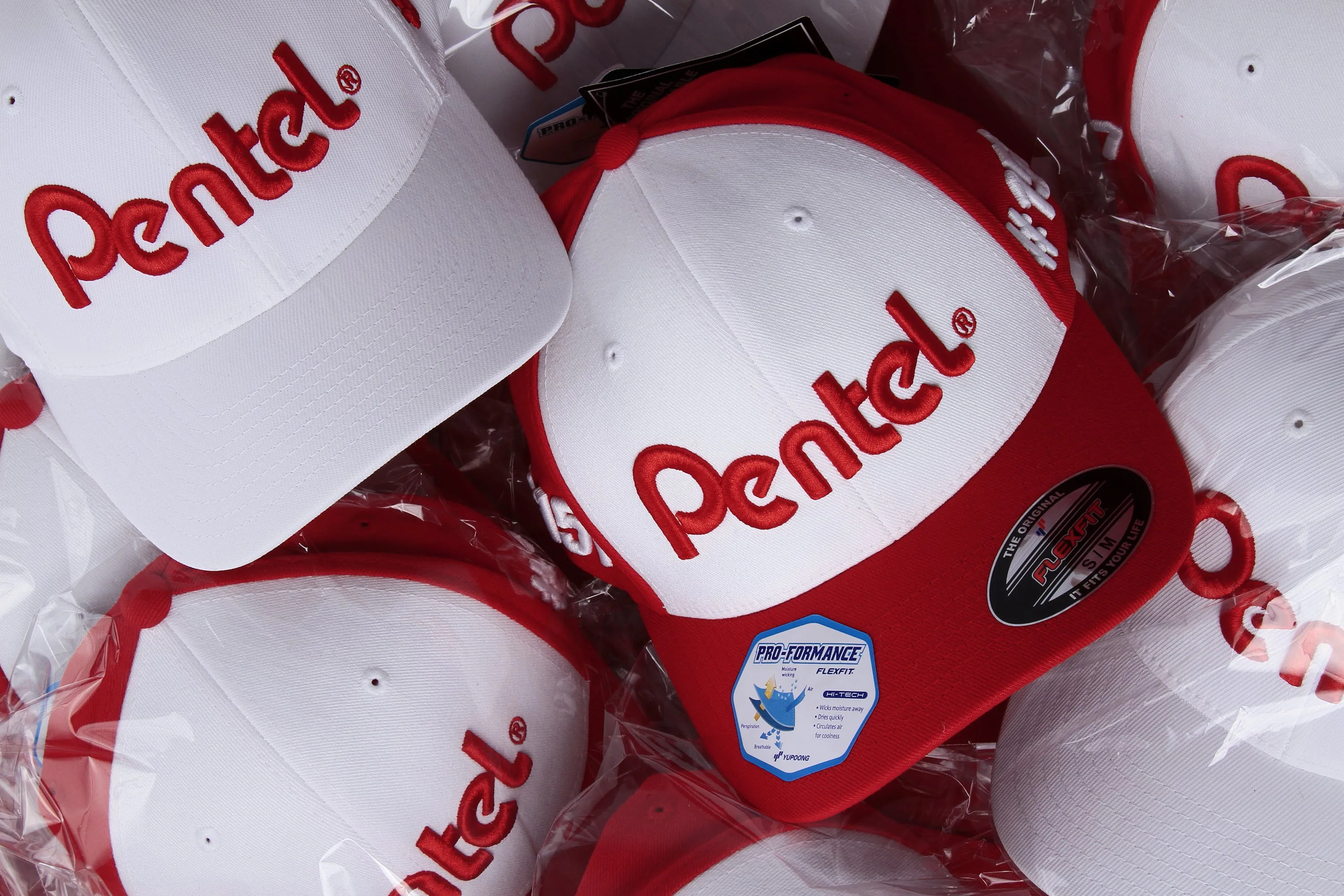 Promotional caps with a logo for athletes