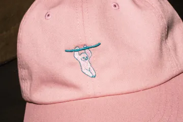pink cap with sloth embroidery – Embroidery – RAVEN