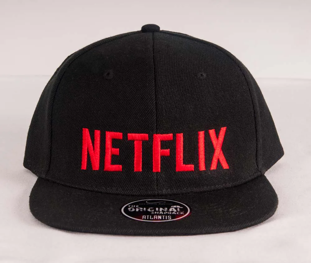 Czapka z daszkiem z haftem Netflix